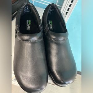 SR Max Non Slick Black Clogs size 8.5  NWOB